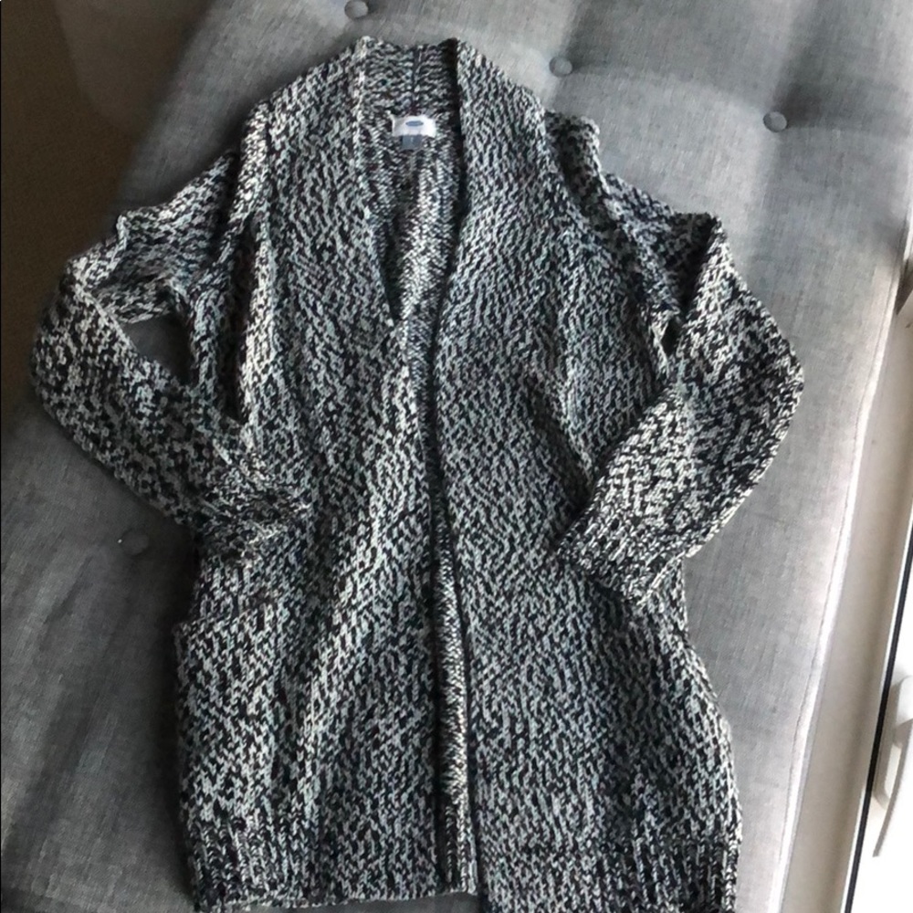 Old Navy Black & White Sweater